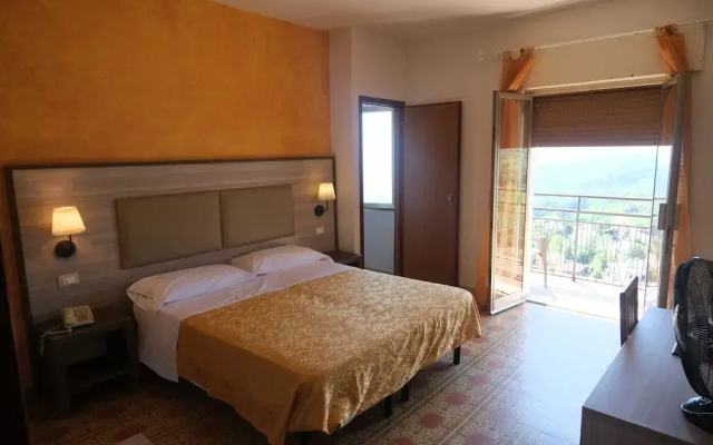 Amelia Dream View