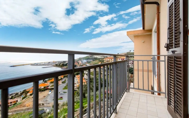 Scenic Holiday Home in Cipressa Near Town Centre