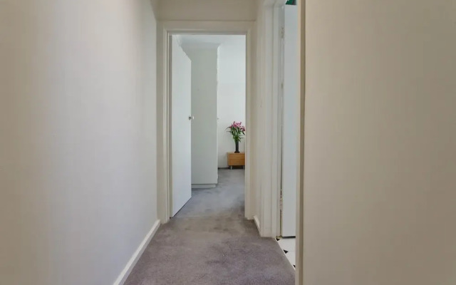Elwood Seaside 2 Bed Retreat