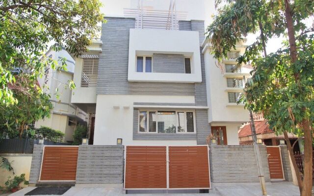 Capital O 11590 Red Carpet Residence