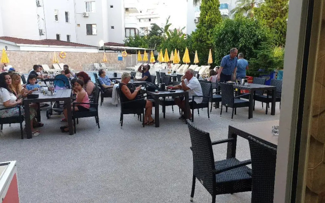 Acar Hotel