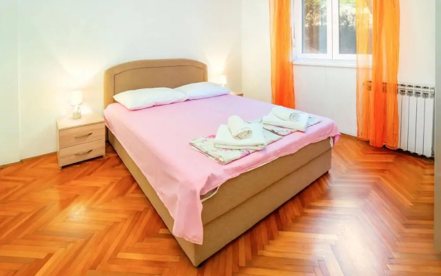 Beautiful Apartment in Supetarska Draga With Wifi and 1 Bedrooms