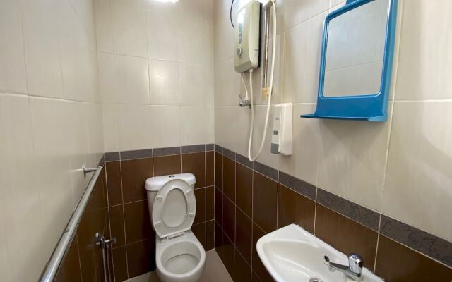OYO 91002 D Qamar Motel