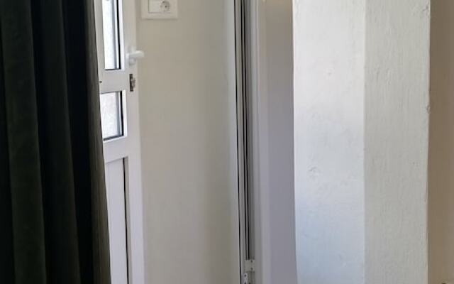 "spyros" 1-room Apartment - Simple, Cozy, Close to the Beach