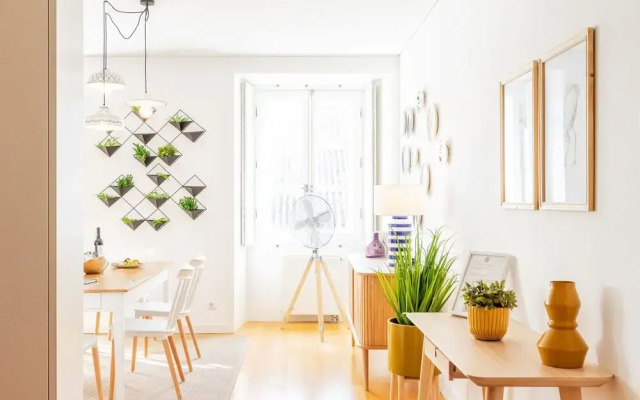 JOIVY Chiado Self Check-In 2-BR Flat w/Parking