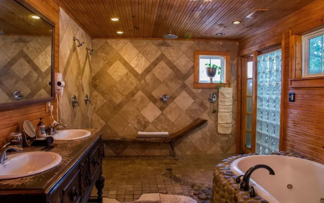 Beachside Boutique Inn
