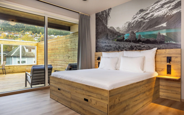Stryn House Apartments & Hotel