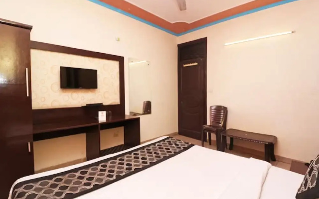 Hotel Aura Deluxe
