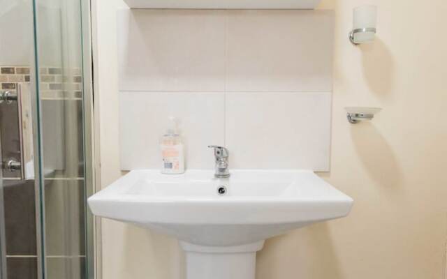 Snooze Apartments Flat 56