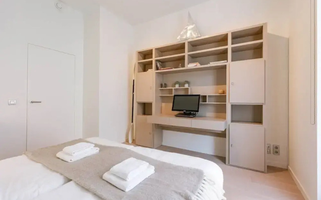 Cozy Beach Apartment With Garden