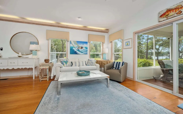 Secluded Waterfront Retreat for 23 Dock, Pets OK