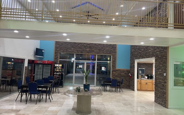 Howard Johnson by Wyndham Pecos