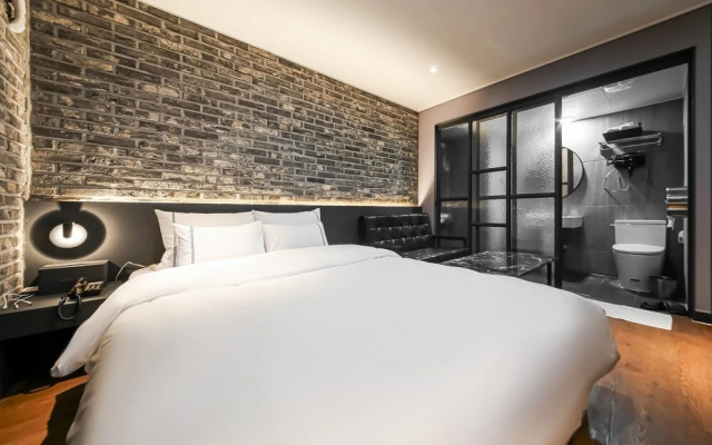 Jeonju Junghwasandong Hotel Star