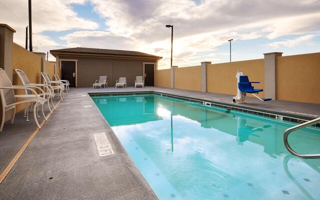 Best Western Los Alamitos Inn & Suites