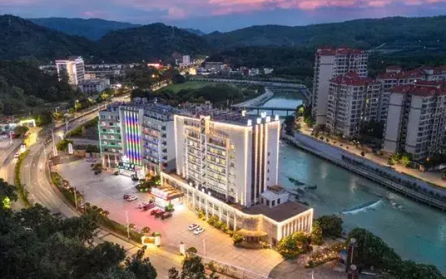 Friendly Hotel (Shaoguan Nanhua Temple)