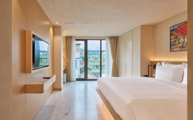 The Five Suites Lilas