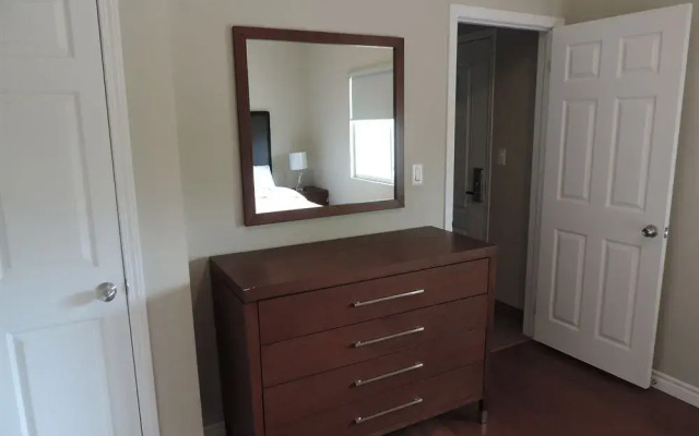 Wasaga Riverdocks Hotel Suites