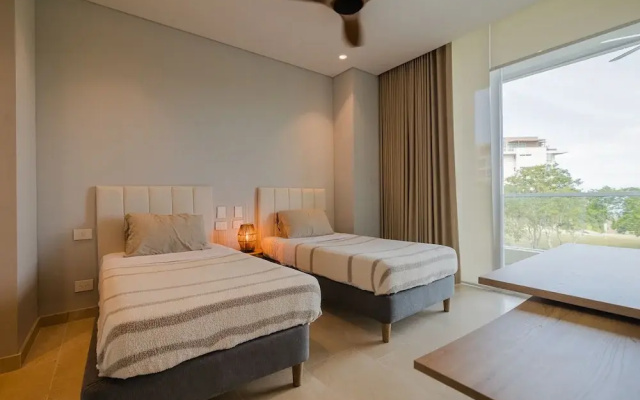 2BR 5 Guests Private Balcony and Shared Pool
