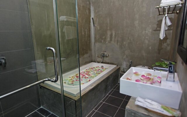 Minea D' Angkor Boutique