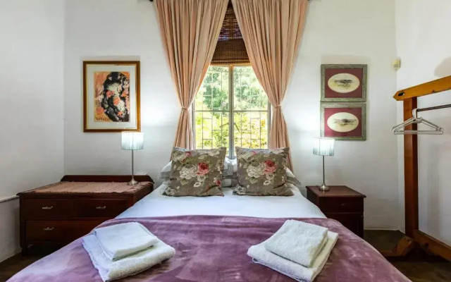 HH 820 Accomodation