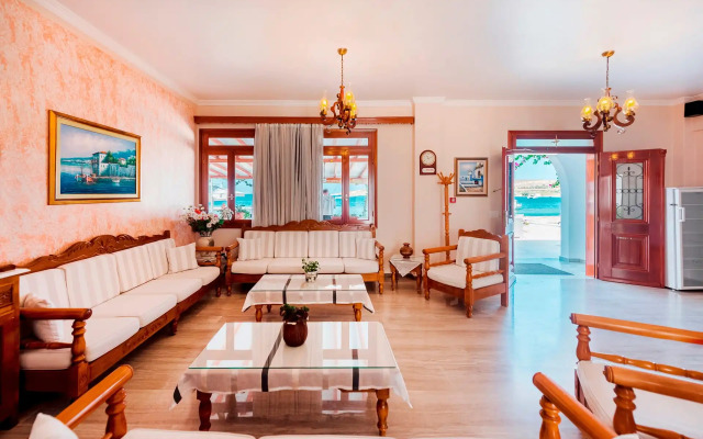 Irene Hotel & Studios | Beachfront