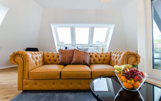 Grand Quarters City Residence