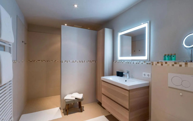 Van's Place, Luxury Apartment