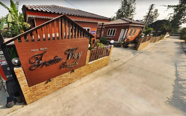 OYO 1166 Train Way Resort