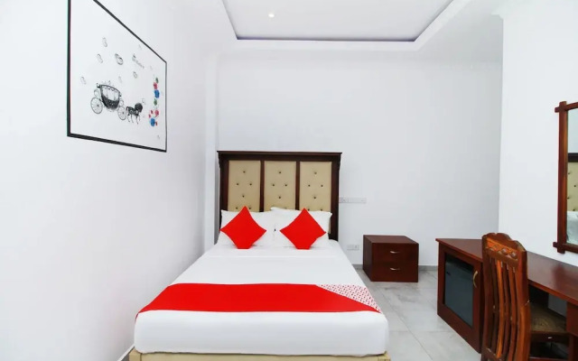 OYO 339 Chandiv Hotel