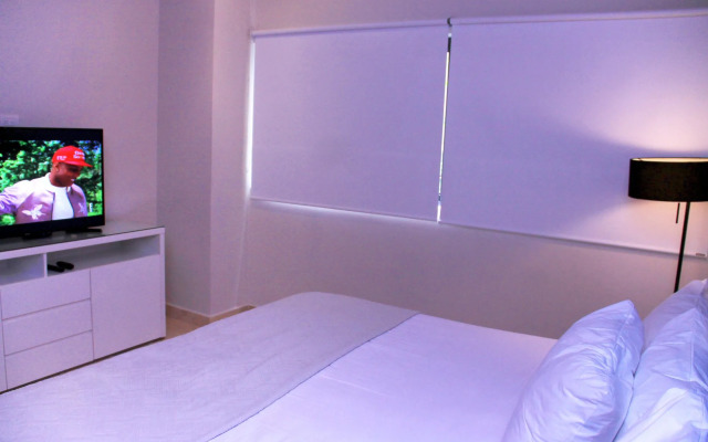 Terrazas 110 Apartment near 5th ave & beach by select