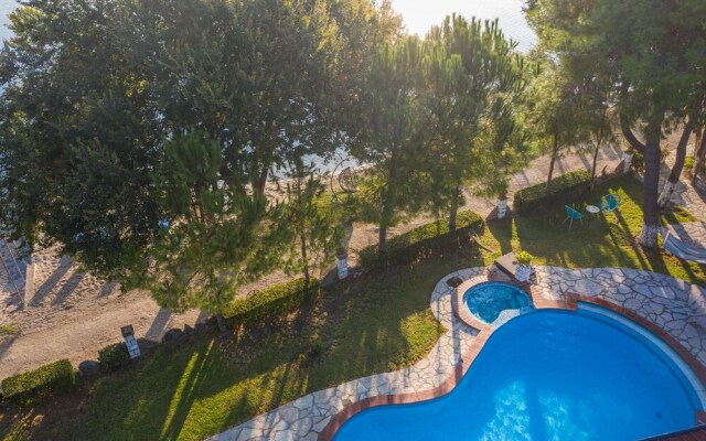 Villa Flisvos
