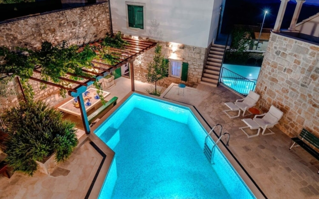 Vjerocka - With Pool - H
