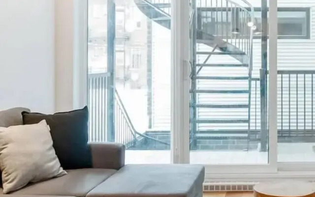 Hip, Stylish Apartment in Little Italy