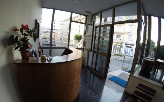 Bobi Hotel