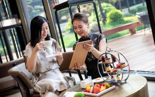 HUALUXE Xi'an Tanghua by IHG