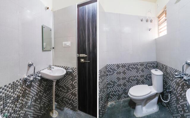 Oyo 67196 Akshaya Inn