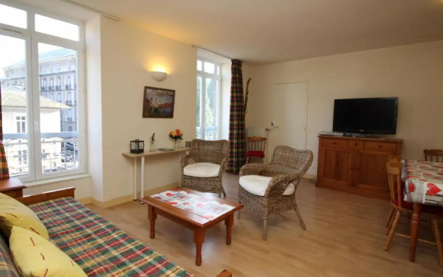 Appartement La Bourboule, 3 pièces, 4 personnes - FR-1-608-53