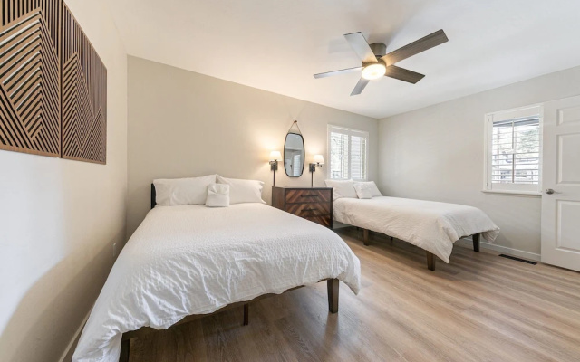 Lake Village Getaway 3 Bedroom Condo