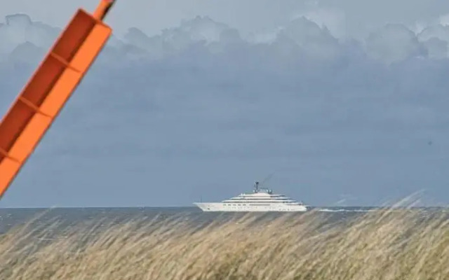 Strand-Zeit - ein Steinwurf zum Meer