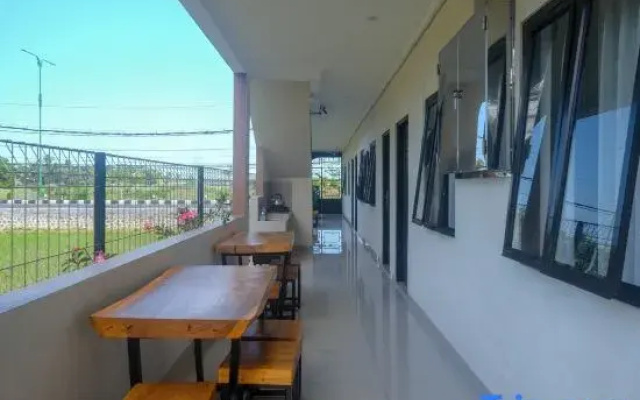 Urbanview KeTemon Hotel & Resto Yia by RedDoorz