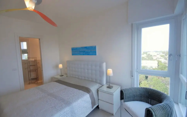 Bright sea View Apartment