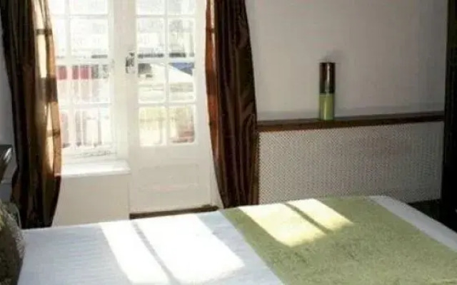 Dukeries Lodge Hotel