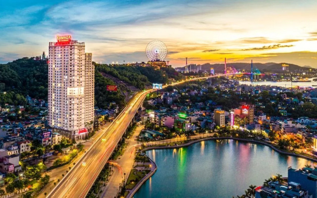 Ramada Hotel & Suites By Wyndham Halong Bay View