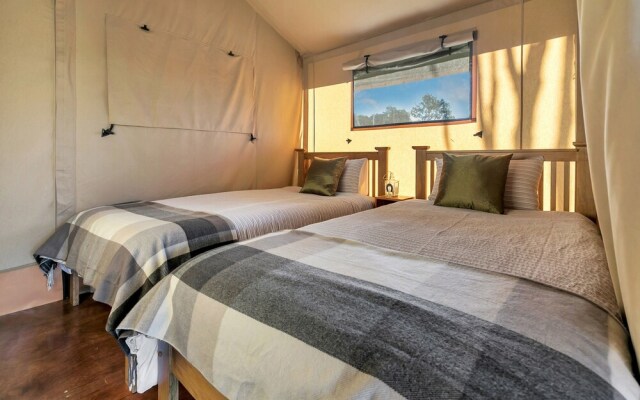 Luxury Under Canvas