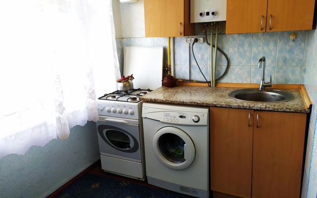 Ярослава Мудрого 68