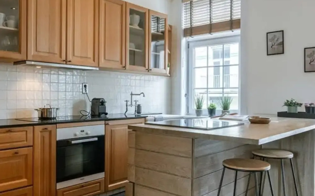 Beautiful and Spacious Vacation Home With Parking