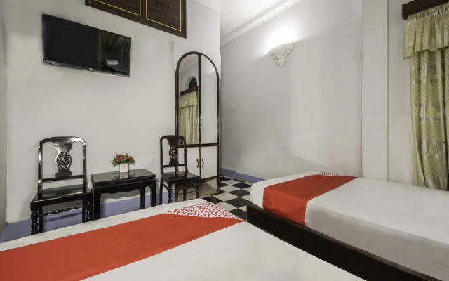 OYO 718 Nu Hoang Hotel