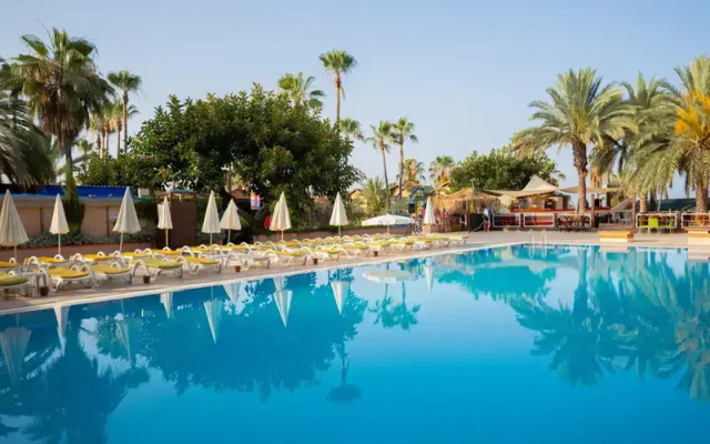 Club Tropical Paradise & Spa
