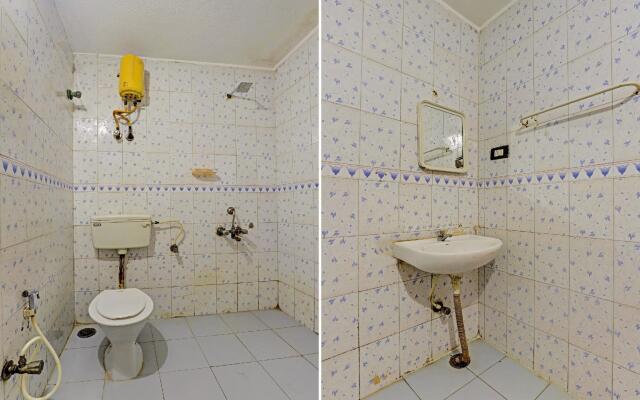 OYO 77436 Mahalaxmi Park Hotel