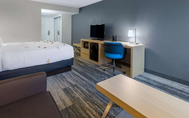 Baymont by Wyndham White Plains - Elmsford